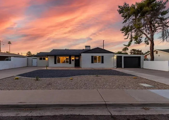 New Midtown Modern With Backyard Apartment Phoenix