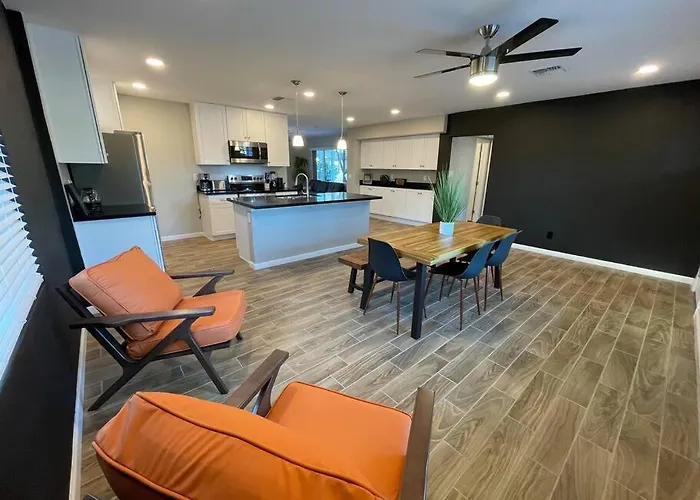 Apartment New Midtown Modern With Backyard *
